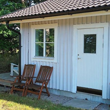 Saxemara Med Minikoek Och Badrum Ronneby Exterior photo